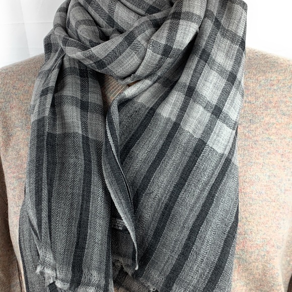 Exclusive cashmere scarves for men - Picture 6 of 8
